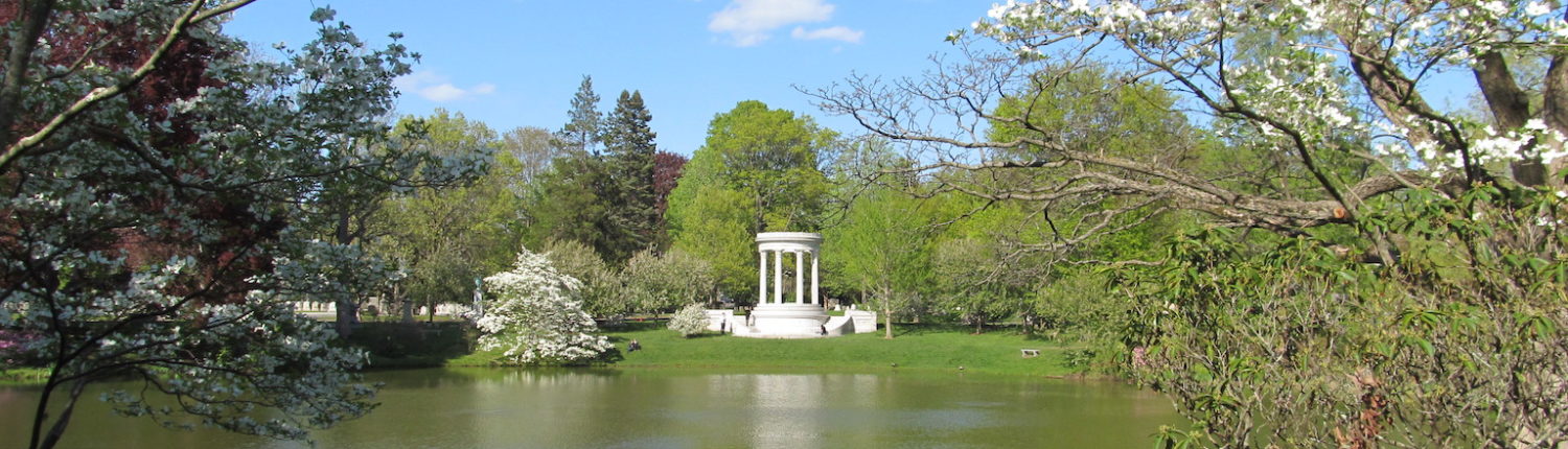 Halcyon_Lake,_Mount_Auburn_Cemetery,_Watertown_MA